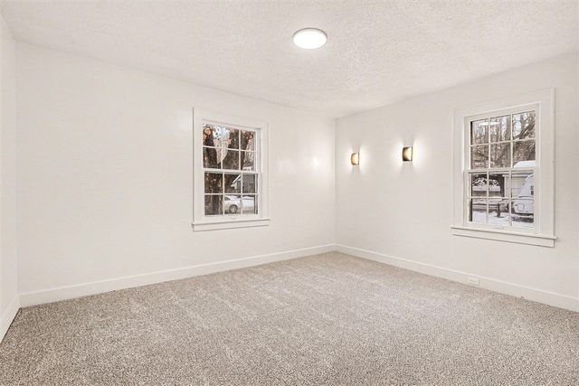 31 N Fair Street, Newaygo, MI 49337