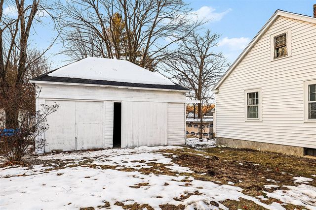 31 N Fair Street, Newaygo, MI 49337