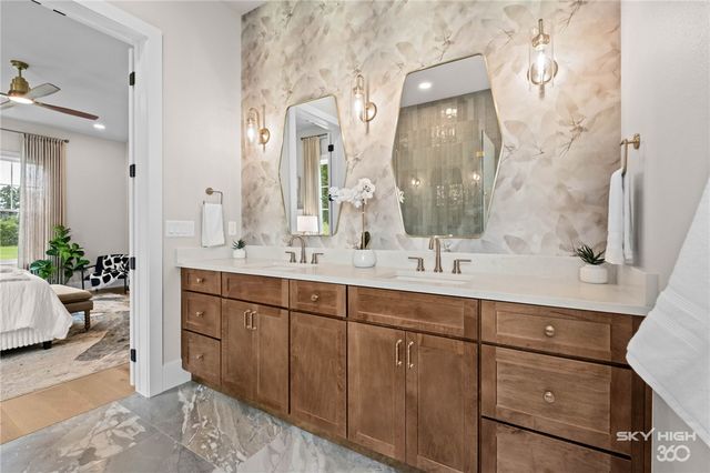 940 Gallatin Street, Bentonville, AR 72712