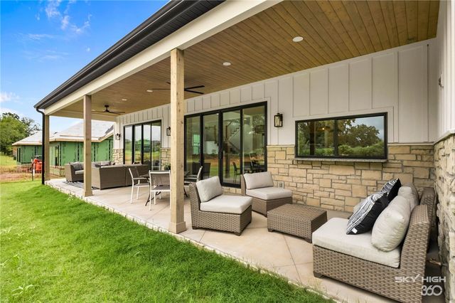 940 Gallatin Street, Bentonville, AR 72712