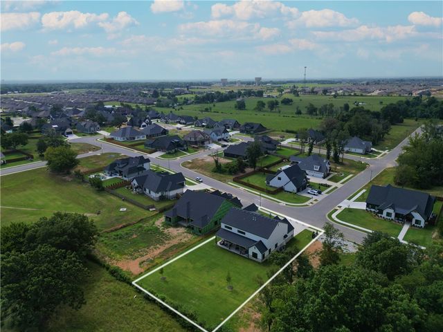 940 Gallatin Street, Bentonville, AR 72712