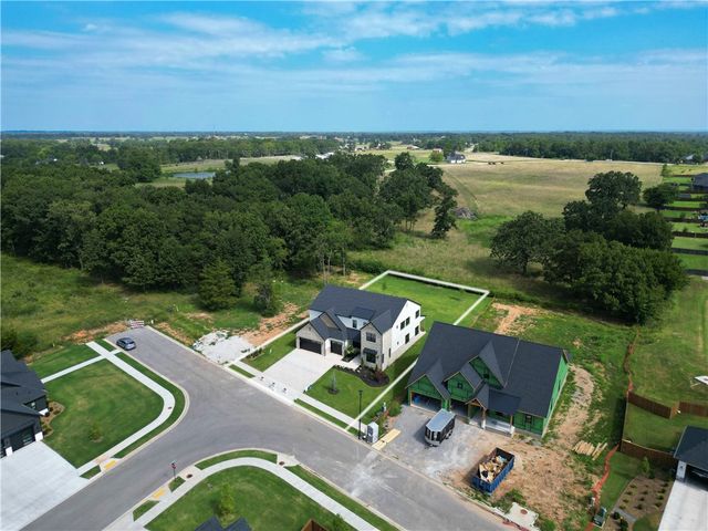 940 Gallatin Street, Bentonville, AR 72712