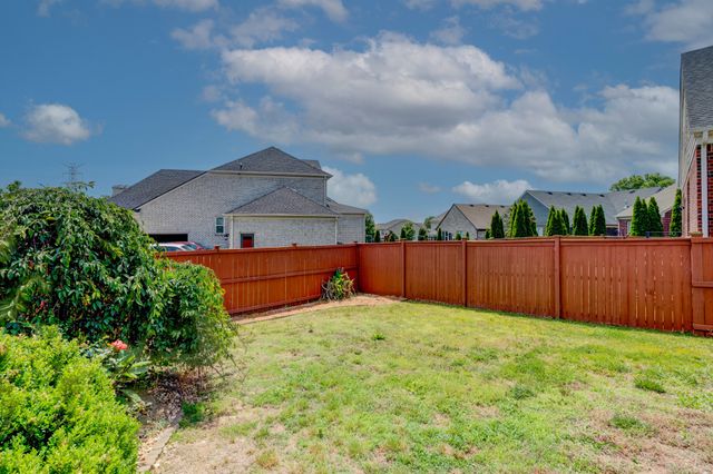 2001 Oliver Dr, Mount Juliet, TN 37122