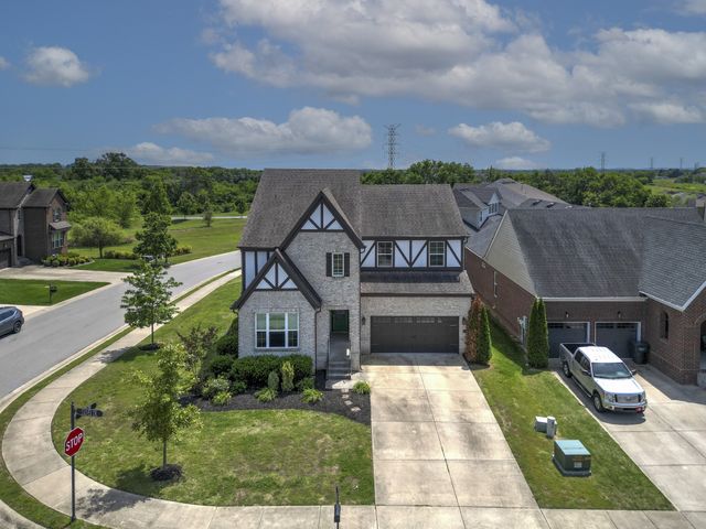 2001 Oliver Dr, Mount Juliet, TN 37122