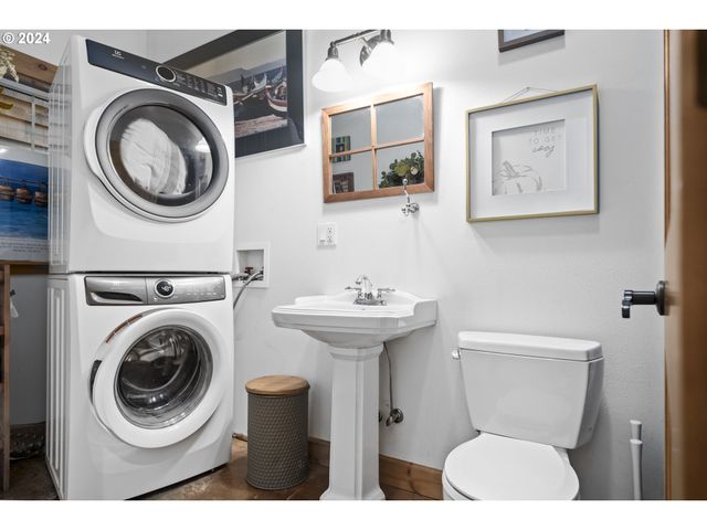 4701 Ne NEOTSU Dr, Neotsu, OR 97364