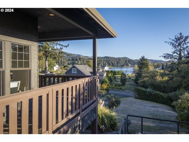 4701 Ne NEOTSU Dr, Neotsu, OR 97364