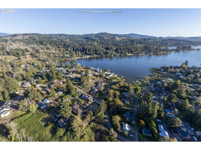 4701 Ne NEOTSU Dr, Neotsu, OR 97364