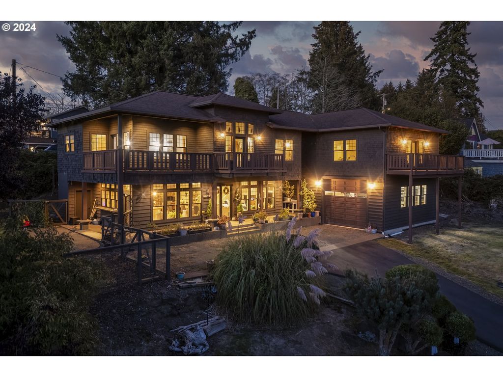 4701 Ne NEOTSU Dr, Neotsu, OR 97364