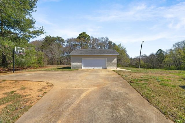 127 Twin Lakes Drive, Moore, SC 29369