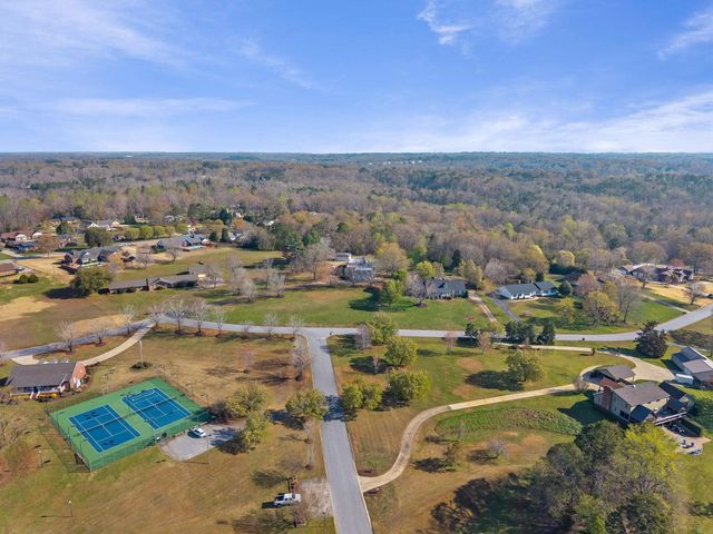 127 Twin Lakes Drive, Moore, SC 29369