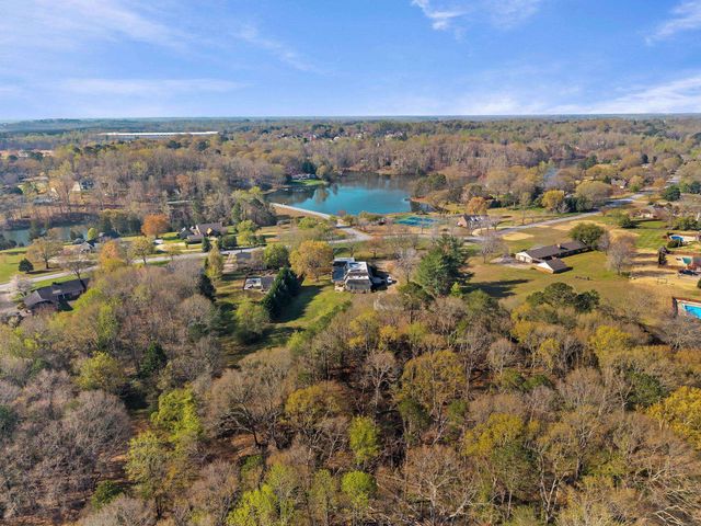 127 Twin Lakes Drive, Moore, SC 29369