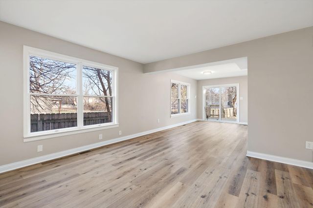 314 Hoffman Court, Crown Point, IN 46307