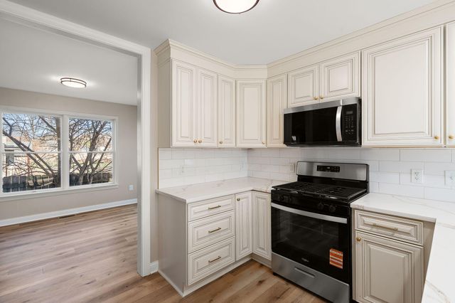 314 Hoffman Court, Crown Point, IN 46307