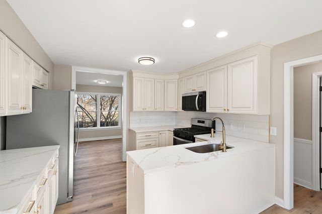 314 Hoffman Court, Crown Point, IN 46307