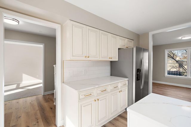 314 Hoffman Court, Crown Point, IN 46307