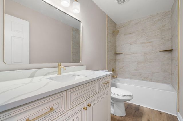 314 Hoffman Court, Crown Point, IN 46307