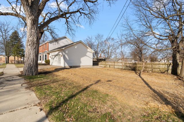 314 Hoffman Court, Crown Point, IN 46307