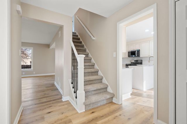 314 Hoffman Court, Crown Point, IN 46307