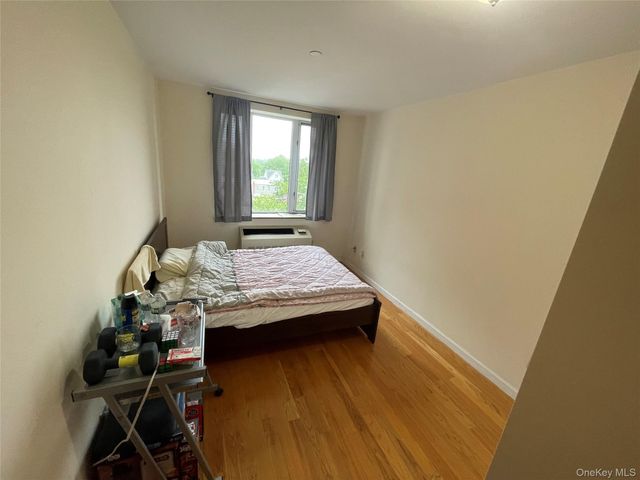 63-14 queens Boulevard 6B, Woodside, NY 11377