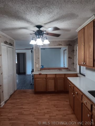 1206 N Lakeside Drive N, Adair, OK 74330