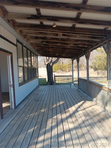 1206 N Lakeside Drive N, Adair, OK 74330