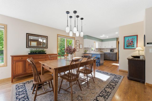 1646 Mayfield Heights Road, Mendota Heights, MN 55118