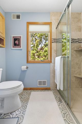 1646 Mayfield Heights Road, Mendota Heights, MN 55118