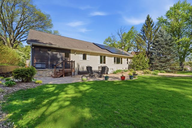 1646 Mayfield Heights Road, Mendota Heights, MN 55118