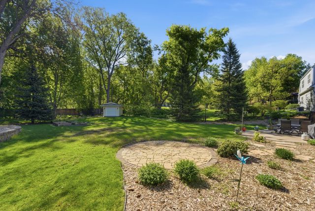 1646 Mayfield Heights Road, Mendota Heights, MN 55118