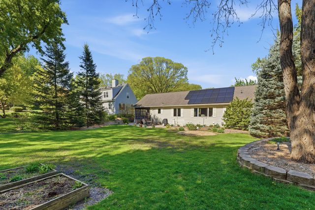 1646 Mayfield Heights Road, Mendota Heights, MN 55118