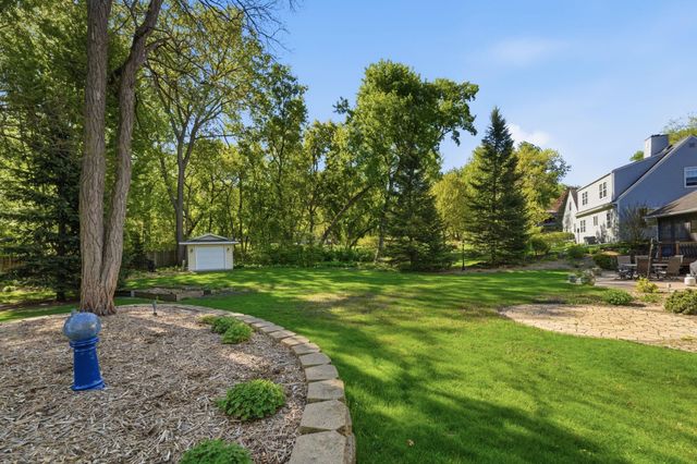 1646 Mayfield Heights Road, Mendota Heights, MN 55118