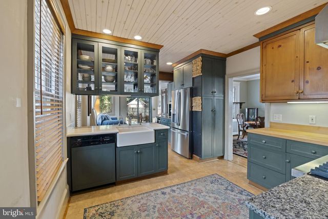 339 PARK AVE, Swarthmore, PA 19081