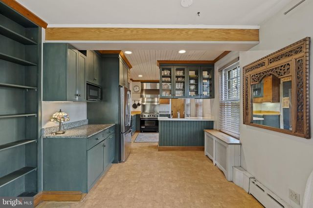 339 PARK AVE, Swarthmore, PA 19081