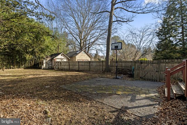 339 PARK AVE, Swarthmore, PA 19081