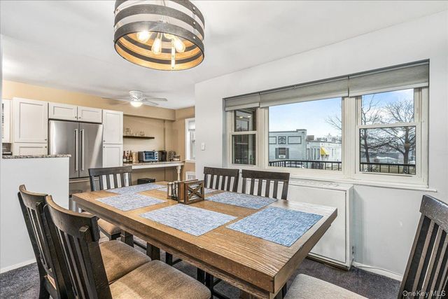 10 Lenox Road 2F, Rockville Centre, NY 11570