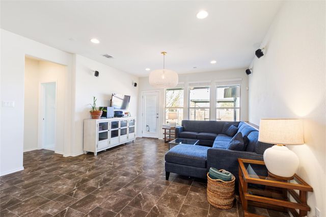 1001 McCormick CV, Hutto, TX 78634