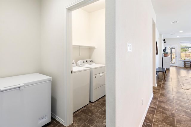 1001 McCormick CV, Hutto, TX 78634