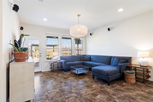 1001 McCormick CV, Hutto, TX 78634