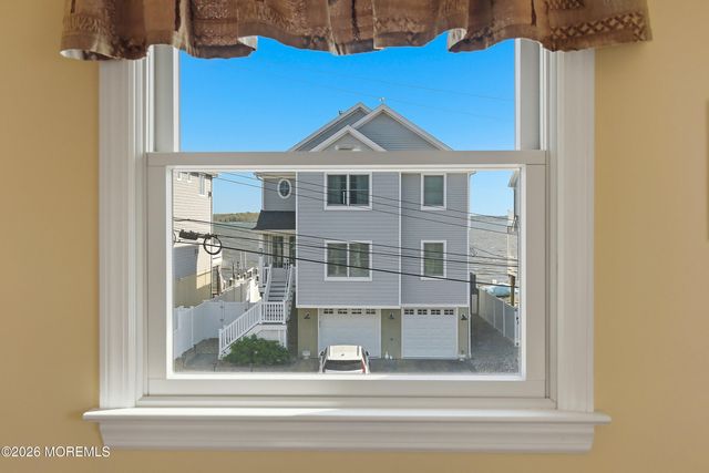352 Silver Bay Road, Toms River, NJ 08753