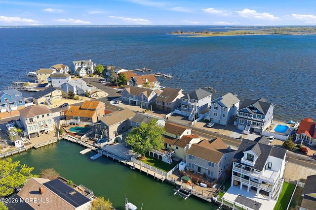 352 Silver Bay Road, Toms River, NJ 08753