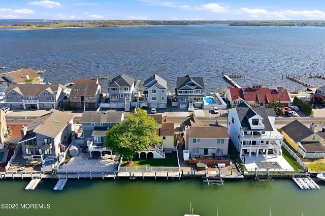 352 Silver Bay Road, Toms River, NJ 08753