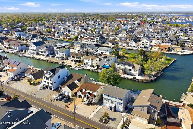 352 Silver Bay Road, Toms River, NJ 08753