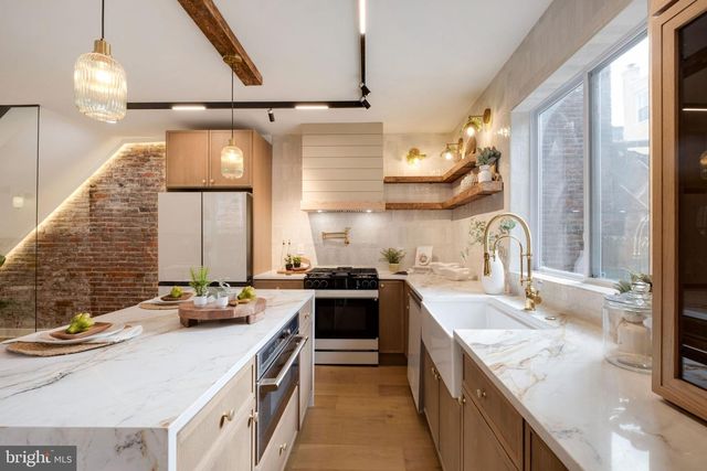 1418 ORANGE ST, Philadelphia, PA 19125