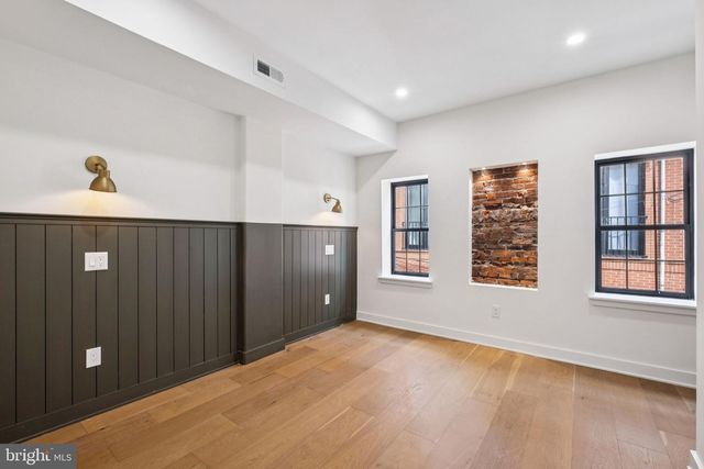 1418 ORANGE ST, Philadelphia, PA 19125