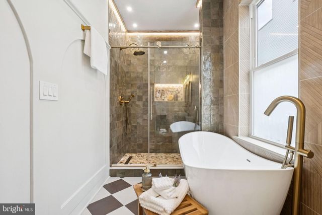 1418 ORANGE ST, Philadelphia, PA 19125