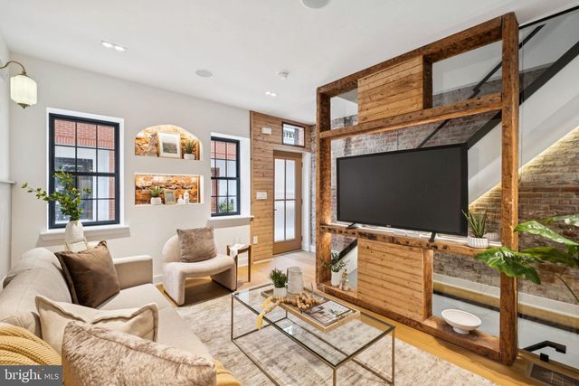 1418 ORANGE ST, Philadelphia, PA 19125