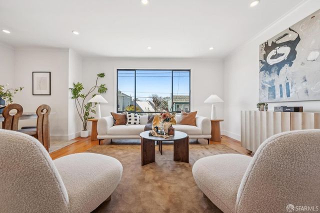 279 St Charles Avenue, San Francisco, CA 94132