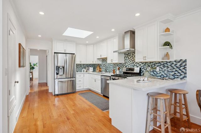 279 St Charles Avenue, San Francisco, CA 94132