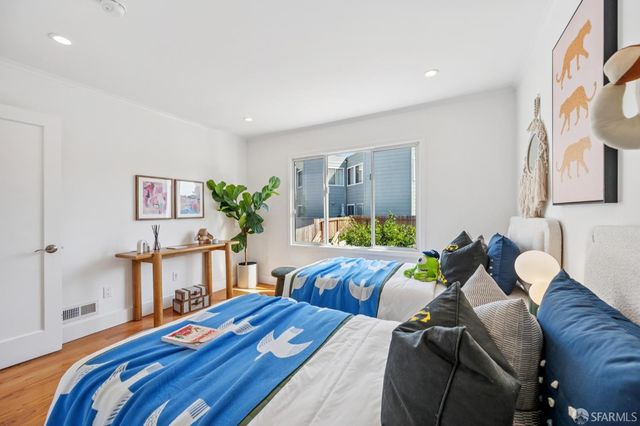279 St Charles Avenue, San Francisco, CA 94132