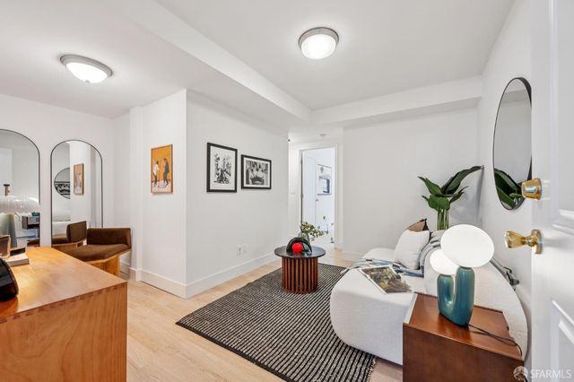279 St Charles Avenue, San Francisco, CA 94132